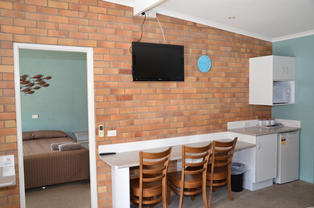 Warwick Motor Inn Habitación foto